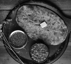Mix Veg Kulcha With Chana