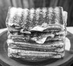 Cheese chutney sandwich