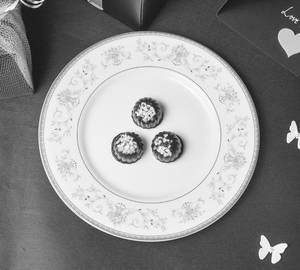Platter Of Love (Box Of 20)