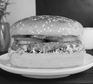 Spicy paneer burger