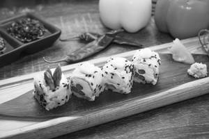 Asparagus Cream Cheese Sushi [4 Pieces]