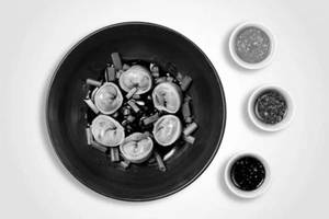 Chicken Chilli Oil Dimsum With Crisp Garlic