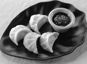 Chicken momos [4 pieces]                                                                   