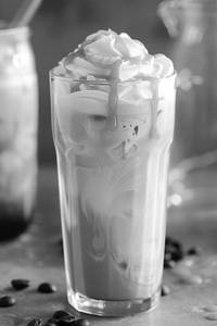 Iced Caramel Latte