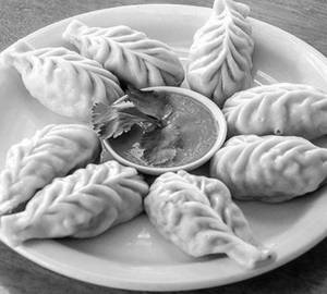 Paneer momo [8 pieces]