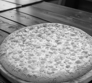 Corn Cheese Pizza [ 8 Inches ]