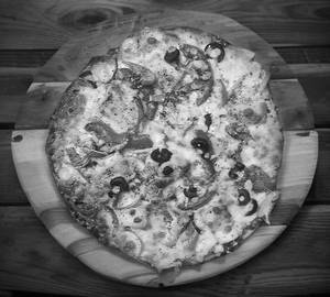 Chilli cheese pizza [8 inches]