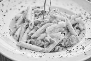 White Sauce Pasta Veg
