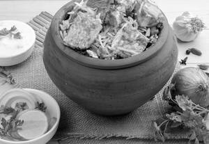 Matka Paneer Peri Peri Tikka Biryani With Boondi Raita