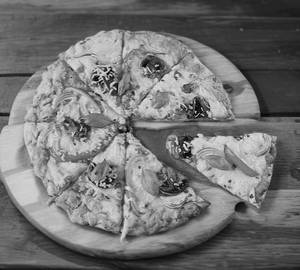 Cafe 68 Special Veg Pizza