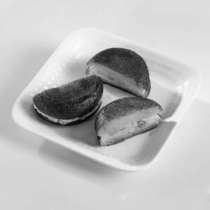 Black Current Sandwich