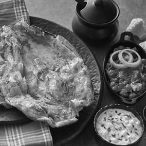 Chur Chur Naan Platter