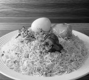 Chicken biryani with egg