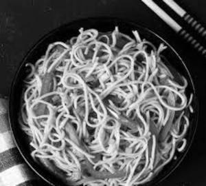 Veg hakka noodles