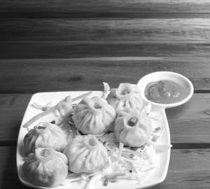 Veg steamed momos