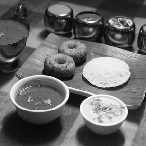 Idli Vada [120 Grams]