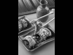 Edamame And Truffle Gyozas [4 Pieces]