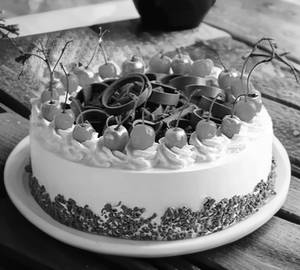 Black Forest Cake (1kg)