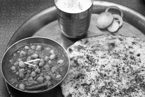 Four mix kulcha+Lassi