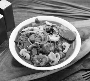 Oyster chilly chicken                                             