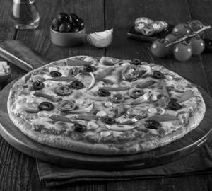 Fresh  veggie     pizza