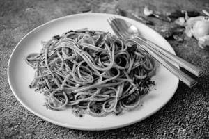 Juicy Chilli Garlic Noodles [Veg]