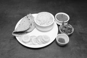 Gobhi Aloo Special Thali