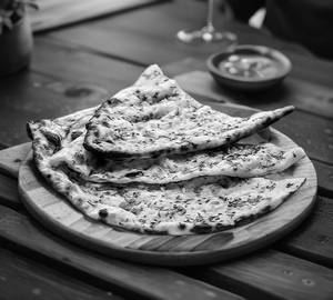 Kothmir Naan