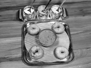Medu Vada (4pcs)