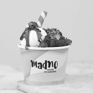 Red Velvet Berry Sundae