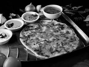 Onion Tomato Uttapam