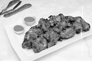 Tandoori Chicken (full)  serve (8 pies)