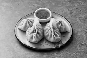 Special Paneer Momos [6 Pieces]