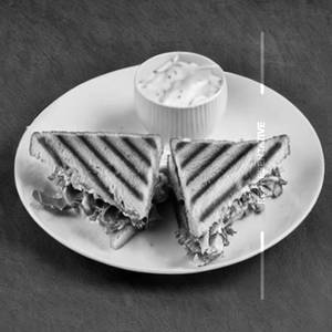 Smoked chicken sandwich