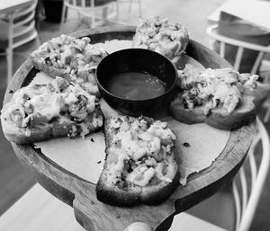 Rosted Chicken Bruschetta