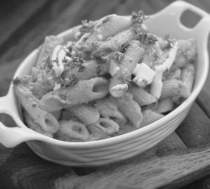 Creamy white sause pasta