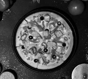 Veg overloaded pizza [9 inch]