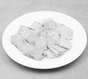 Cheese Paprika Crackers (100 Grams)