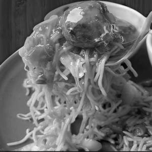 Veg Noodles Manchurian