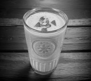 Strawberry lassi