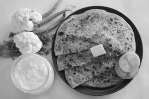 2 Gobhi Paratha With Dahi