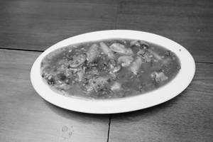 Baby corn in Mushroom in Hot Garlic Sauce