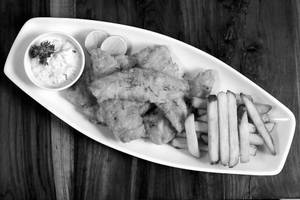 BEER BATTERED FRIED FISH (6 Pcs)