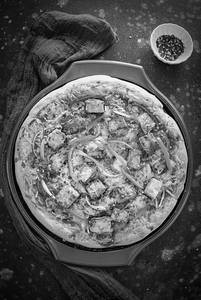 Makhani Paneer Pizza
