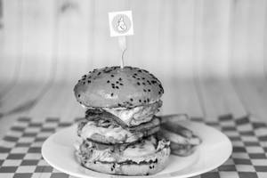 THE MAD MAX BURGER