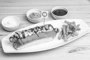 CHICKEN HOT DOG