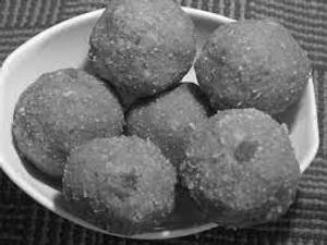 1 Ladoo Churma