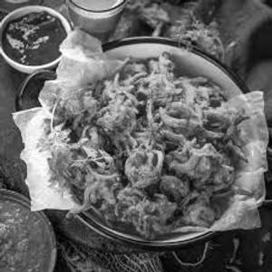 Onion Pakoda (8 Pcs)