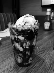 Mud Cake Sundae Icecream