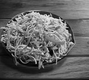 Veg garlic onion noddle